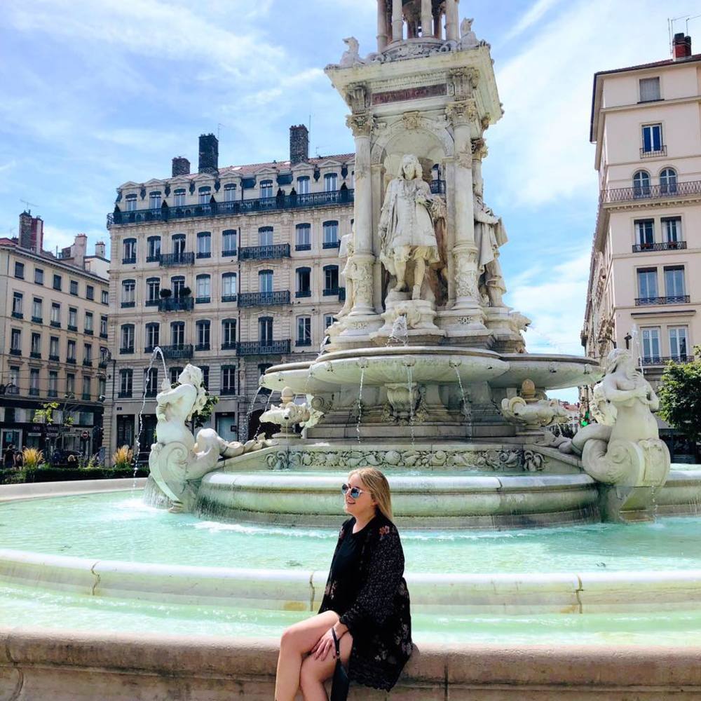 Meet your Posher, Ally